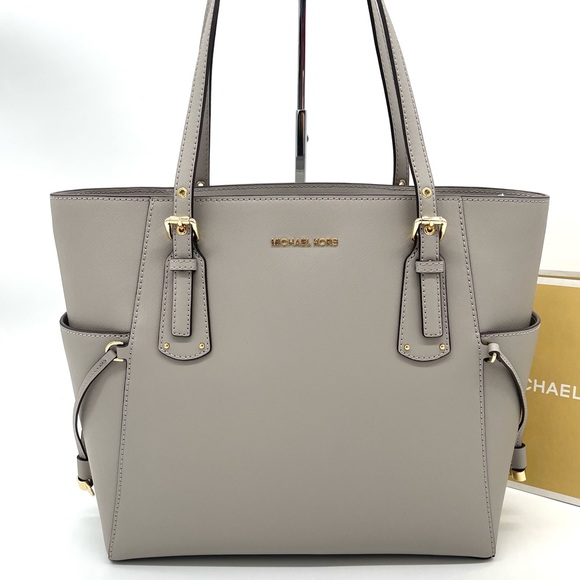 Michael Kors Voyager East Wast Tote Bag - Picture 3 of 12